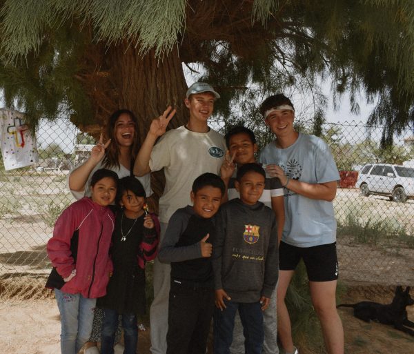 LuHi students pose with the children  they were serving on their Mexico mission trip